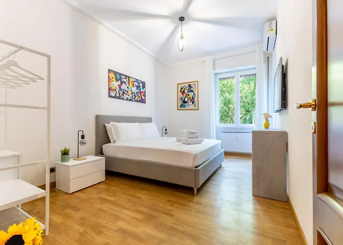 Hostly Modern Family Center רומא